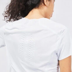 Quechua Tee Shirt Ultra Léger De Randonnée Rapide FH 500 Femme Ice. -Regatta FR tee shirt ultra leger de randonnee rapide fh 500 femme ice 3